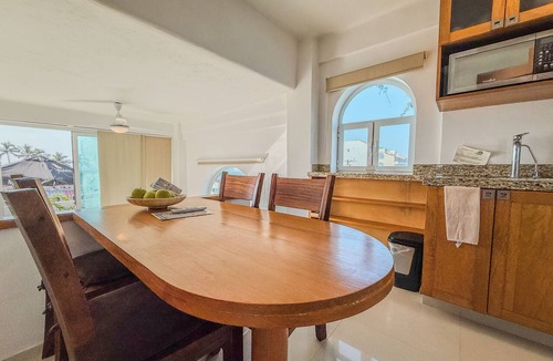 Emiliano Zapata Apartment | Andales Suites #105