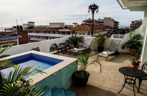 Emiliano Zapata Apartment | Andales Suites 104 (Romantic Zone)