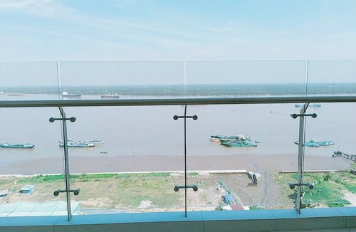 District 7 Apartment | Angia Riverside Apartment 2br, Free Swimming Pool, Sauna, Gym