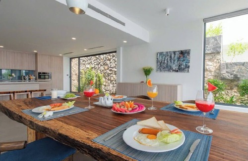 Nha Trang Villa | Anh Nguyen Oceanfront Villas