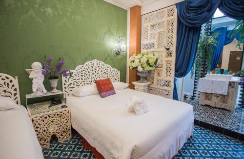 East District Hotel | Anna King Hotel
