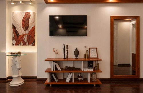 French Quarter Apartment | Antique Studio - French Quarter, Balcony&Free Laundry