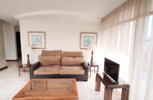 Zona 10 Apartment | Apartamento Grande 3 habitaciones Z10