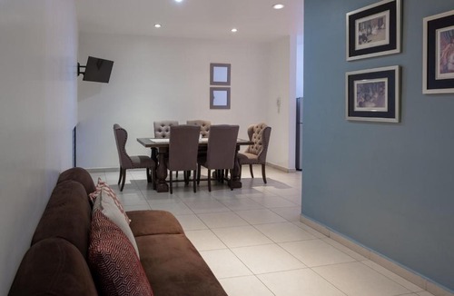 Zona Dorada Apartment | Apartamentos Torre II Condominios - Pet Friendly