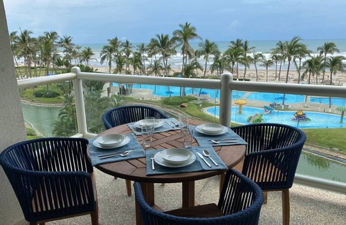 Playa Diamante Apartment | Apartment next to María Bonita beach