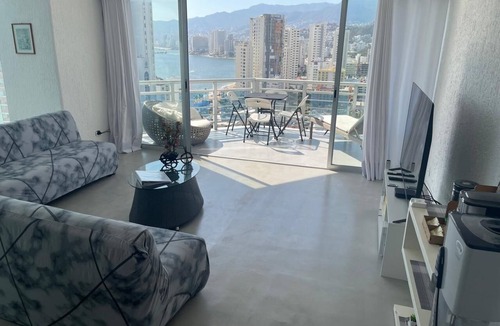 Costa Azul Apartment | Apartment with direct access to the beach, fully equipped and renovated.