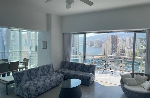Costa Azul Apartment | Apartment with direct access to the beach, fully equipped and renovated.