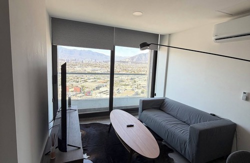 Monterrey Apartment | Apartment with a view of the city! Subway station on one side🚇
