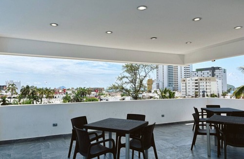 Las Gaviotas Apartment | Apartment with Pool in Mazatl&aacute;n&rsquo;s Golden Zone