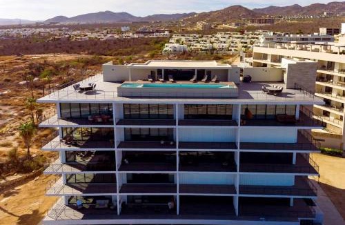 Los Cabos Apartment | Arch View Luxury Condo with Heated Rooftop Pool and Jacuzzi