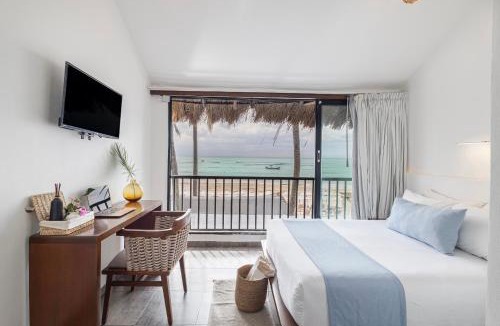 Centro Cabin | Areia Playa del Carmen - Beach Front Hotel