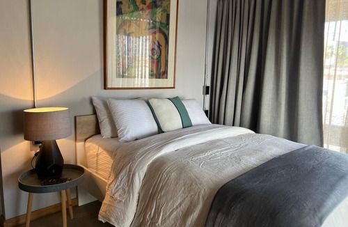 Americana Hotel | Argentine Room 323