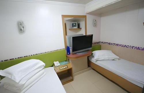 Prince Edward House | Astronaut's Hotel
