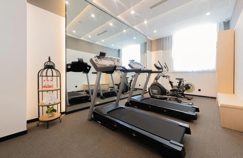 Urumqi City Centre Hotel | Atour Hotel (Urumqi Renmin Cinema)