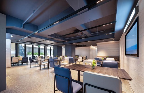 Dalian City Center Hotel | Atour Light Hotel Dalian Zhongshan Square Renming Road