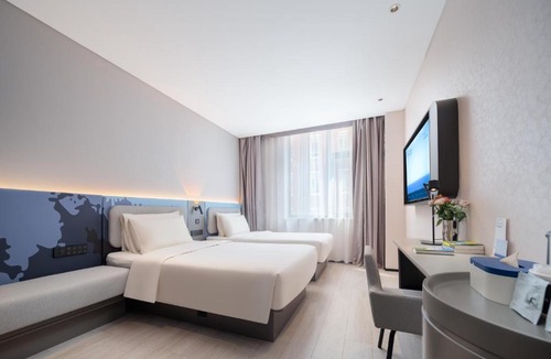 Dalian City Center Hotel | Atour Light Hotel Dalian Zhongshan Square Renming Road
