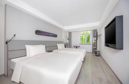 Ganjingzi Hotel | Atour X Hotel Dalian Huanan Plaza Huadong Road