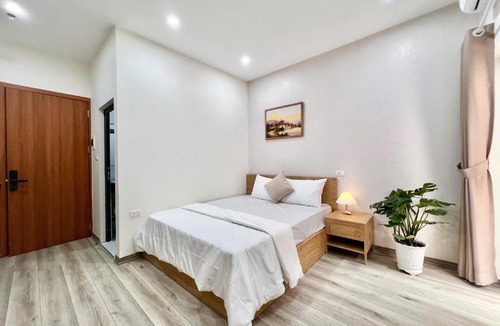 Van Mieu Apartment | Aurora Homestay