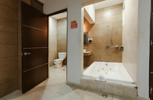 Santa Cruz Xoxocotlan Hotel | Auto Hotel Las Maravillas