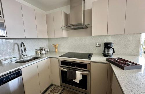 Zona 10 Apartment | Avellino 3BR Zona 10 Luxury Suite - Pool, Gym & View