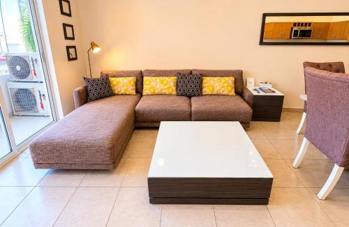 El Tezal Apartment | Bahia del Tezal 103b Modern 1BR Retreat with Rooftop Pool & Beach Access