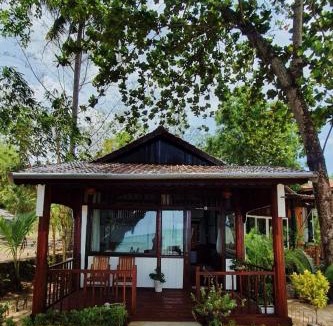 Cua Can Village Resort | Bamboo Cottages