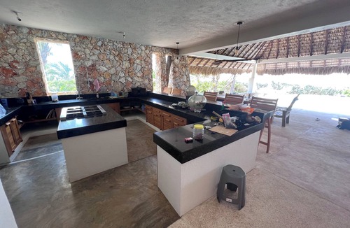 Los Tamarindos House | BEACH FRONT VILLA WITH PRIVATE CHEF INCLUDED