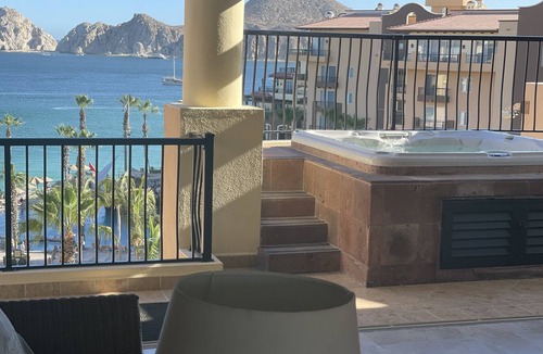 Centro Resort | BEACH FRONT 5 STAR ⭐️ ON MENDANO BEACH 🏖️