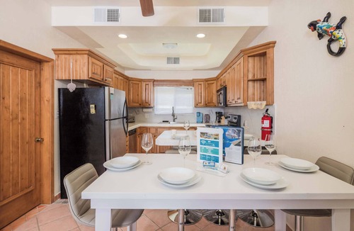 Cholla Bay House | Beach Home | Steps to Sand | Pool & Jacuzzi Unit B