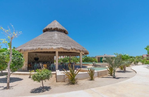 Chicxulub Puerto House | Beach House - Family & Serenity by LAHOS