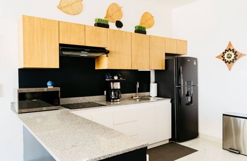 El Tezal Condo | Beach Vibes! 2BR Penthouse with Private Rooftop - Pet Friendly