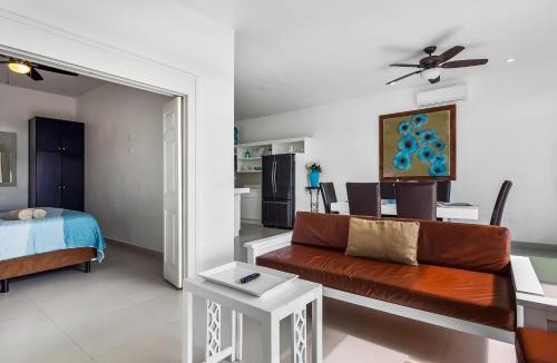 La Paloma House | Beach-View Dog-Friendly Villa with Private Patio, Outdoor Pool, Streaming, AC