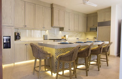 San Jose del Cabo Villa | Beachfront 12BR Compound w/Pools, Hot Tubs, Game Rooms & Ocean Views Cabo