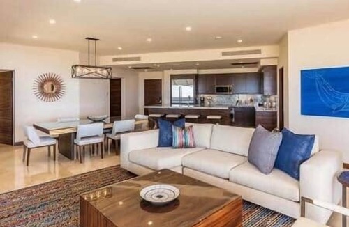 Cabo San Lucas Apartment | Beachfront 3 Bedroom Luxury Condo in Exclusive Diamante Golf