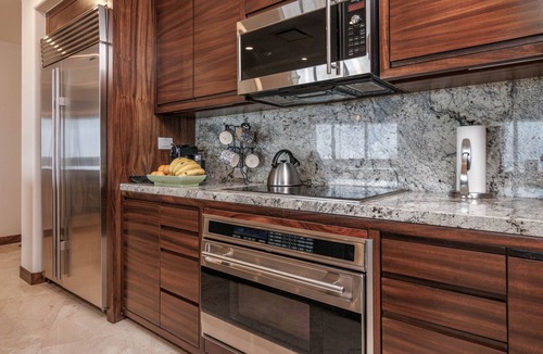 Cabo San Lucas Apartment | Beachfront 3 Bedroom Luxury Condo in Exclusive Diamante Golf