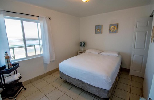 Costa Apartment | BEACHFRONT Breath taking 1 Bedroom Apt