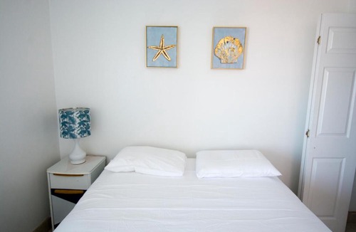 Costa Apartment | BEACHFRONT Breath taking 1 Bedroom Apt