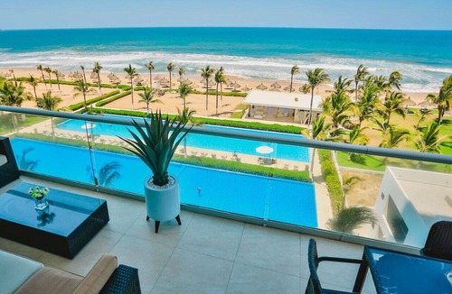 Cerritos Condo | Beachfront condo in best neighborhood