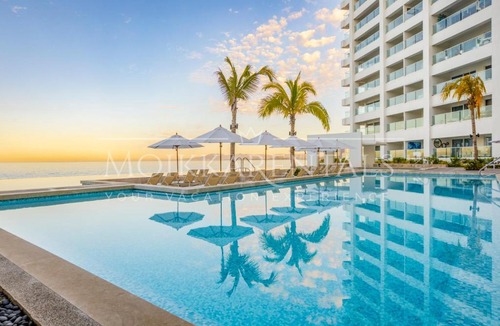 Las Glorias Apartment | Beachfront family friendly 1 bdr NT505