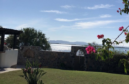 Ejido San Lucas House | BEACHFRONT Luxury Hacienda 5 bedroom sleeps 10 includes daily cleaning