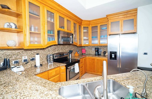 Las Conchas Condo | Beachfront Luxury at Tessoro | 3BR Sleeps 8 | Pool