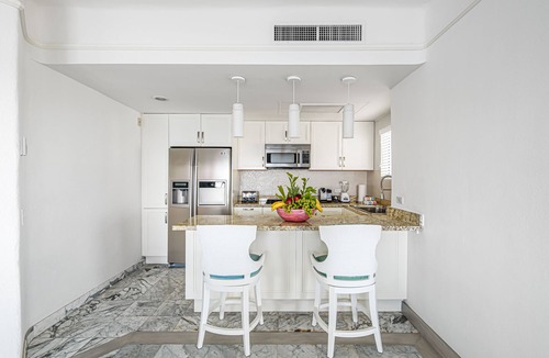 Auroras Condo | Beachfront Penthouse by Pueblo Bonito