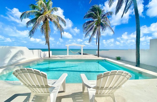 Chuburna Puerto House | Beachfront + Pool + Battery 4BR/4BA