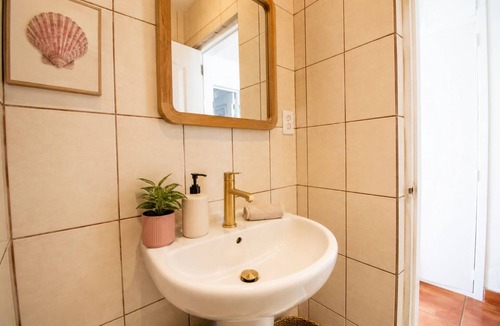 Costa Apartment | BEACHFRONT Relaxation 1 Bedroom Apt