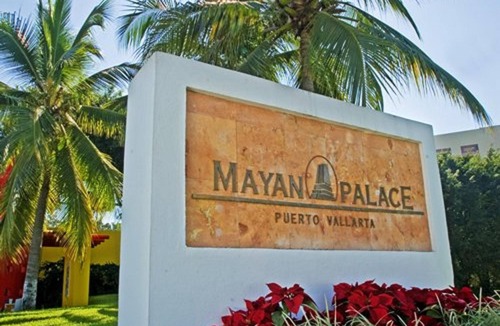Marina Vallarta Condo | Beachfront Studio w/no kitchen - Mayan Palace Puerto Vallarta
