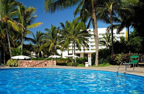 Marina Vallarta Condo | Beachfront Studio w/no kitchen - Mayan Palace Puerto Vallarta