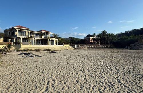 San Miguel del Puerto Villa | Beachfront Villa C/W Private Pool 3BR/3.5 BA on Secluded Beach