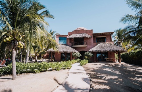 Zihuatanejo House | Beachfront Villa! Escape to this luxurious property 5 bedrooms, with chef & pool