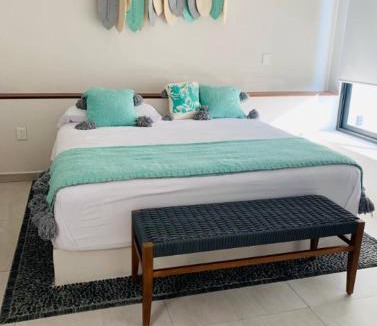 Zihuatanejo House | Beachfront White Villa in Playa Blanca