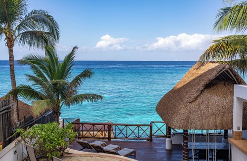 San Miguel Villa | Beachfront with pier and saltwater pool for 14 ppl 4 bedrooms